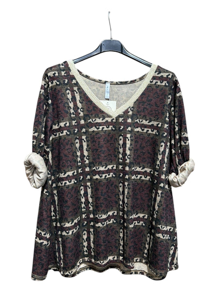 BLUSA  ESTAMPADA CON DORADO 2595