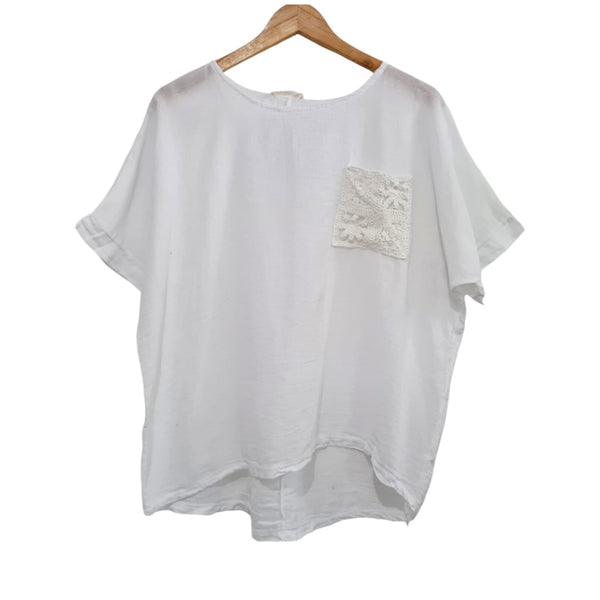 CAMISETA BLANCA BOLSO TEJIDO  90505