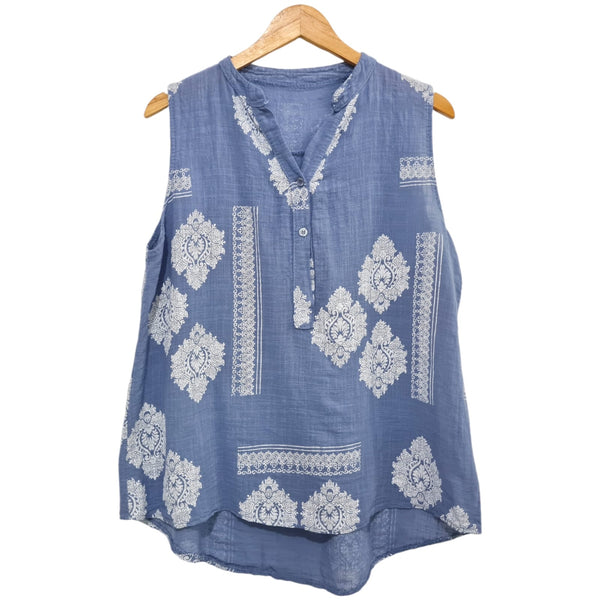 BLUSA  ESTAMAPADA SIN MANGA 8228