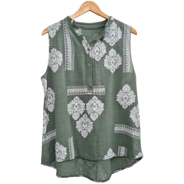 BLUSA  ESTAMAPADA SIN MANGA 8228