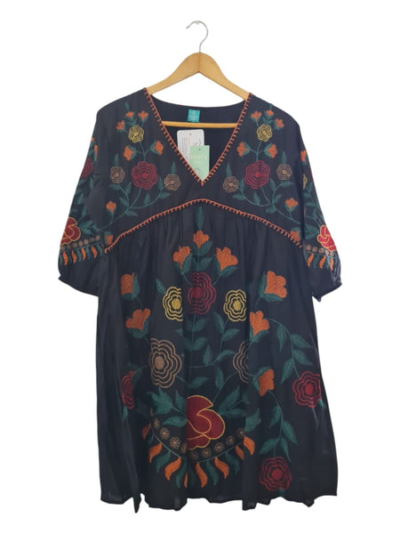 VESTIDO CORTO BORDADO BV76