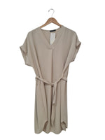 VESTIDO BEIGE  CON CINTA 5077